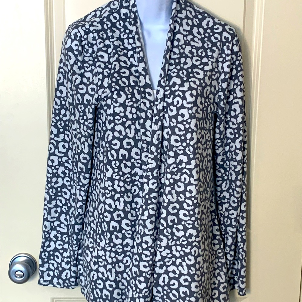 Light weight cardigan